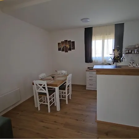 Vakantiehuis Nas Dom Oplenac *